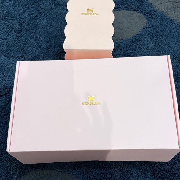 Stanley Quencher H2.0 Tumbler 40 oz valentine - Picture 5 of 8